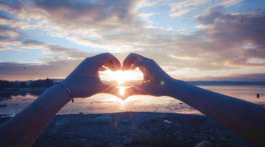 人生在世，想得开就是天堂，想不开便是地狱